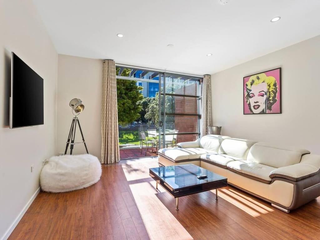 Sleek Modern Pad Next To Spark Arena Free Parking Auckland Exterior foto